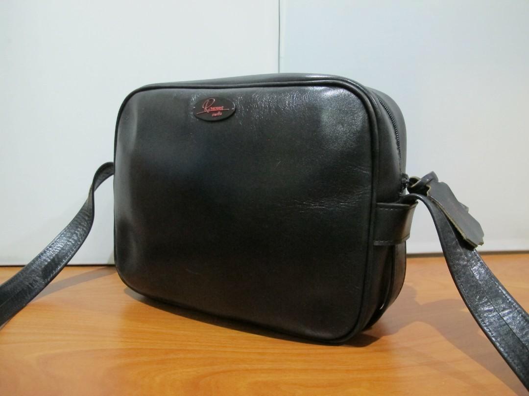 Renoma Leather Bag (Category: Luxury Bags & Wallets) located in Binangonan. Submitted by c_r_i_s (Listing ID 255545645, Image 2). Description: Renoma Leather Bag Dimensions in inches 10.5 x 8.25 x 3 In excellent condition.