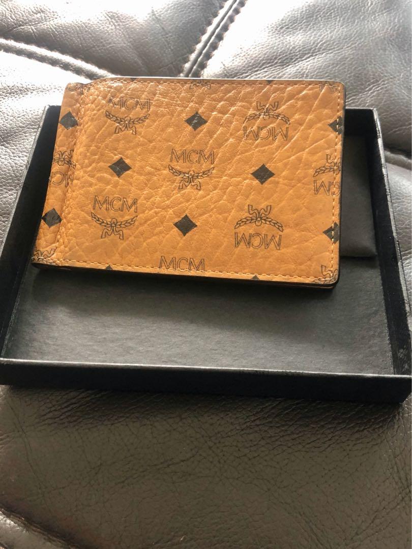 Used online mcm wallet
