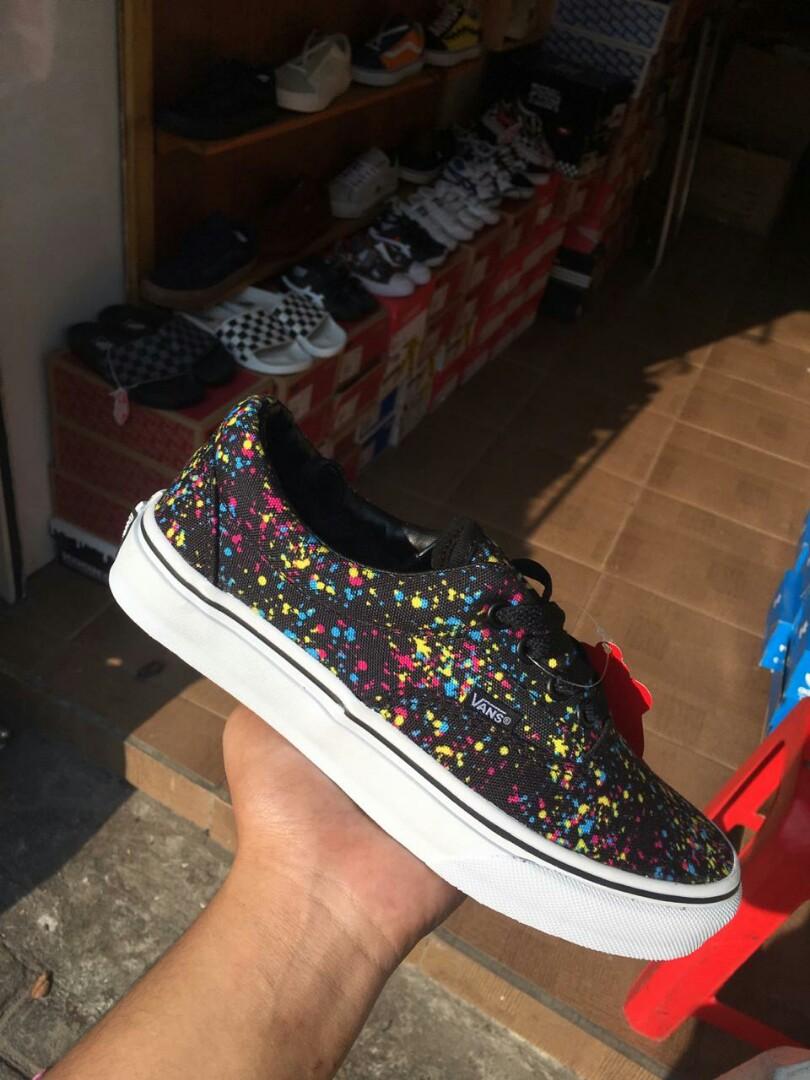Vans store era 37