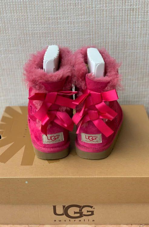 Cute sales girl uggs