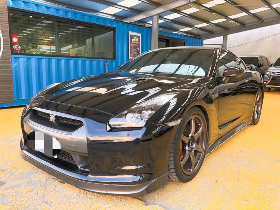10年東瀛戰神歐規nissan Gt R R35 小改款高雄二手車跑車 汽車 汽車出售在旋轉拍賣