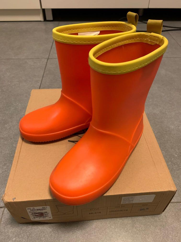 rain boots 218