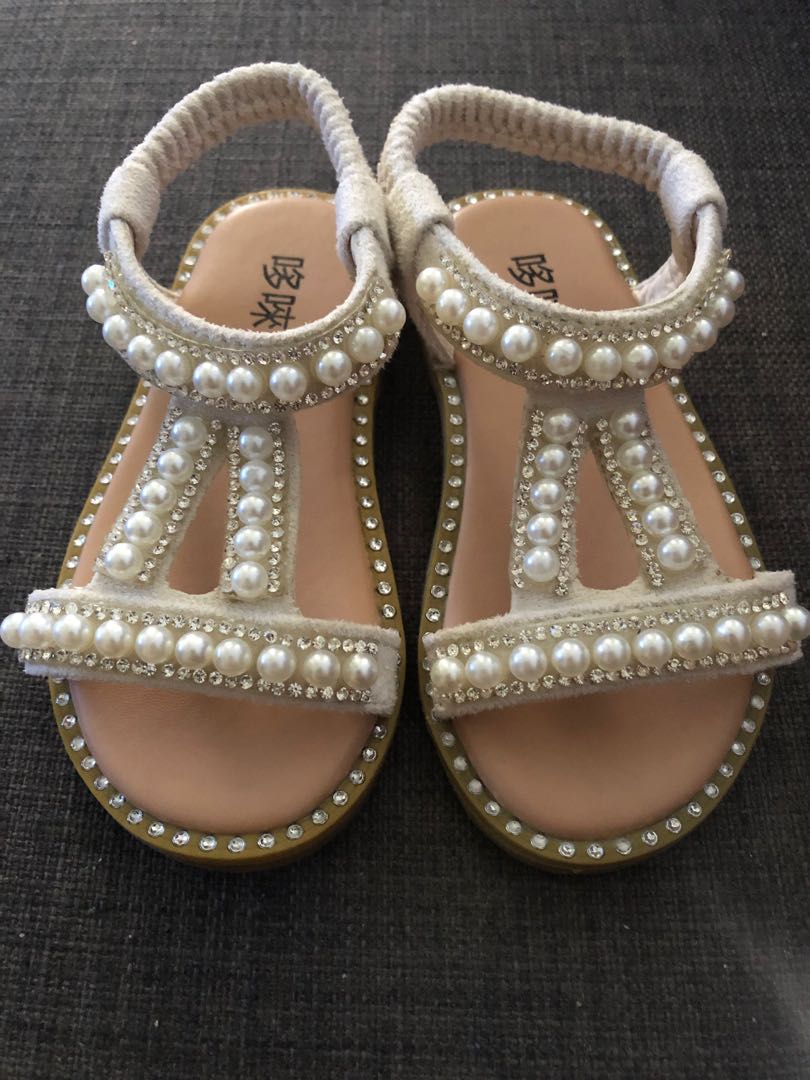 baby girl pearl shoes