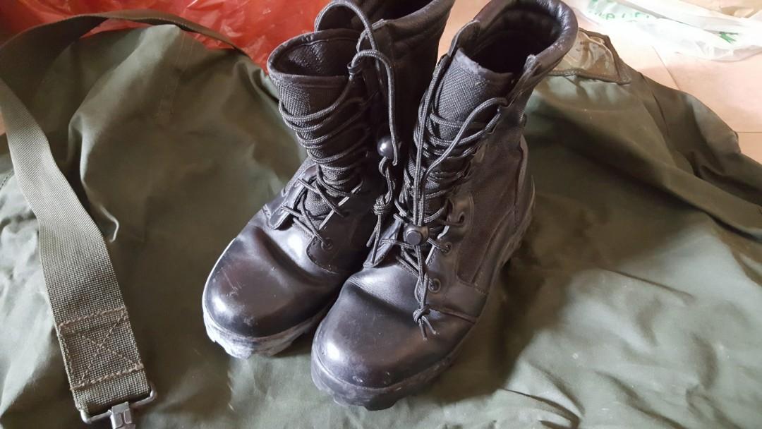 Clearance old army boots and clothes 