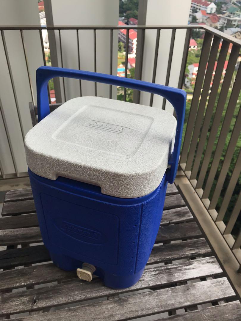 Coleman Cooler Box 11.4L capacity, Furniture & Home Living, Kitchenware