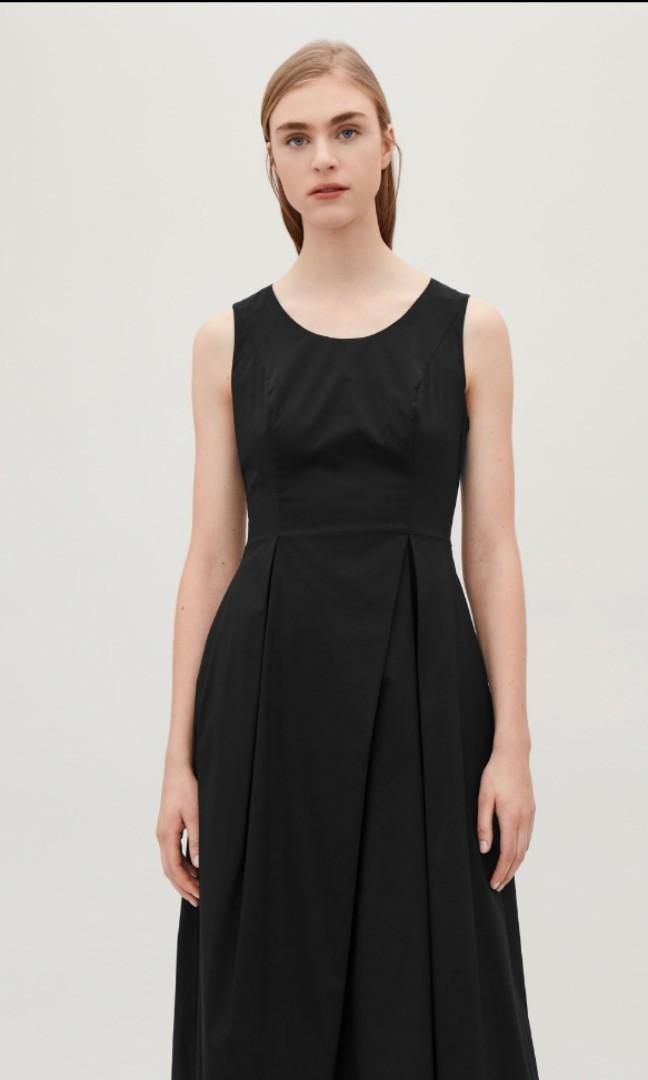 COS FLARE SLEEVELESS BLACK DRESS Women s Fashion Tops Sleeveless on Carousell