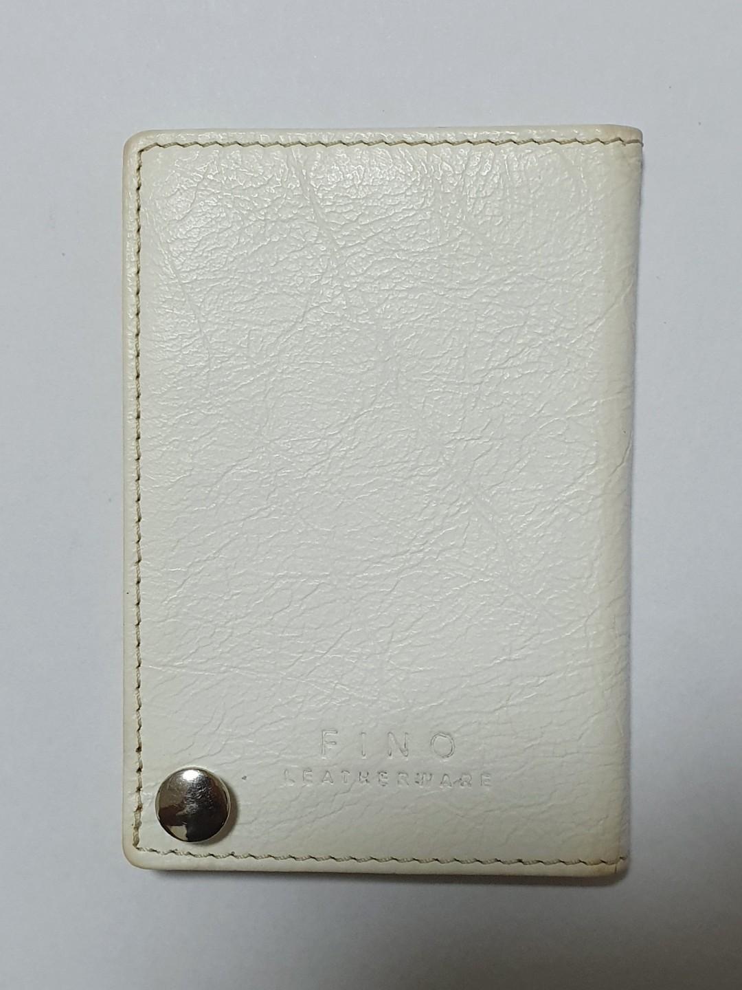 Fino Leatherware Card Holder (Category: Wallets & Card holders) located in Manila. Submitted by passedrightby (Listing ID 255299869, Image 2). Description: Dimensions: 4" x 3", 10 replaceable card sleeves. Minor scratches and discoloration in corners. RFS: Decluttering. No longer using. My listings are all personal items I bought brand-new from the official boutique/website for my own use. Unless described as new/unused/unbranded, the item is AUT