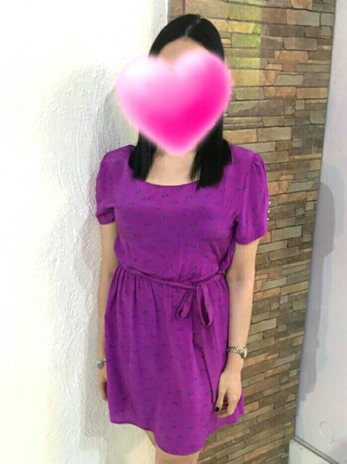 Forever 21 Puff Sleeve Dress (Category: Dresses) located in Paranaque City. Submitted by dearmissy (Listing ID 255569104, Image 1). Description: Trend nowadays ang puff sleeves mahal pa but this one is very affordable and unique. What i like about this dress is that super smooth ng fabric, may pearls sa sleeves and ribbon design all over the dress 😊.
