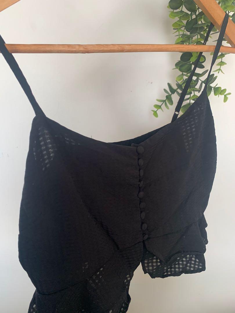 Glassons crops (Category: Clothes) located in Auckland. Submitted by nyahtahitahi (Listing ID 255629264, Image 1). Description: .