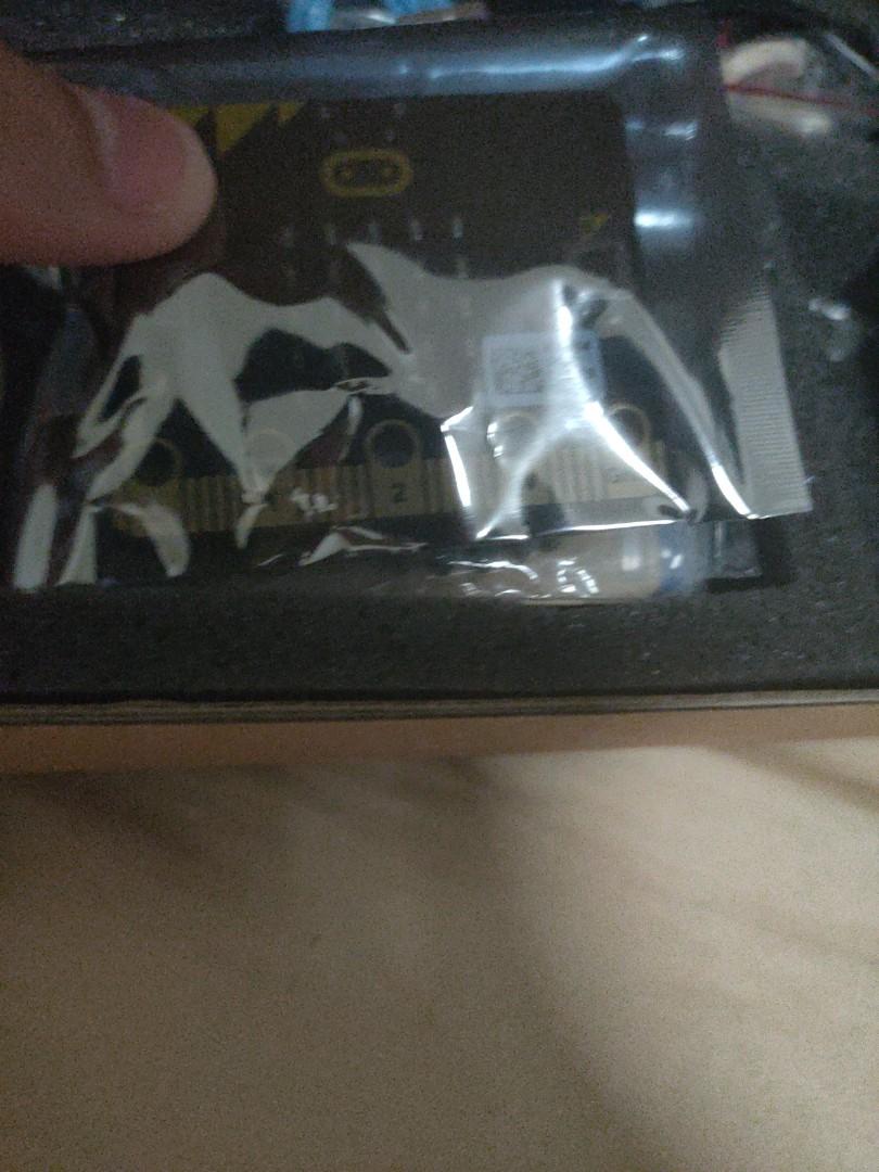 Microbit set (Category: Others) located in Singapore. Submitted by ghostxdarius (Listing ID 255688073, Image 1). Description: Nvr used before everything inside except for the battery can nego lowest 35$.