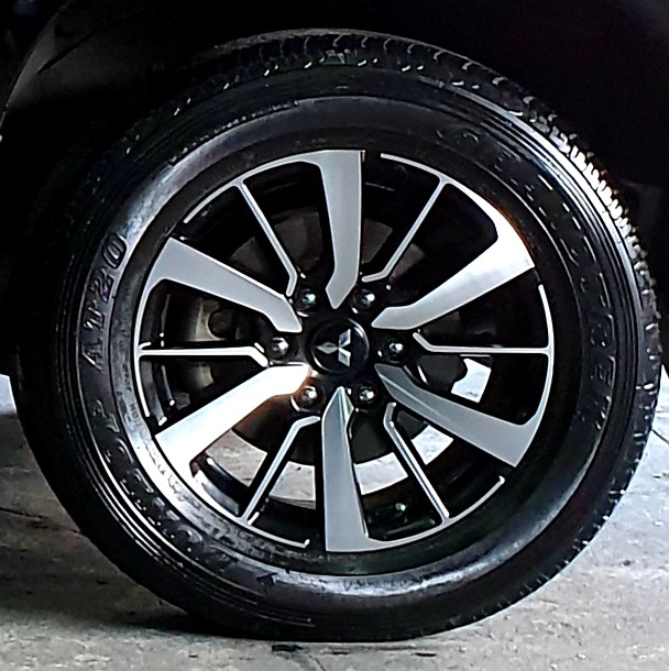 MONTERO SPORT GT MAGS ORIGINAL 5 PCS FOR SWAP, Car Parts & Accessories