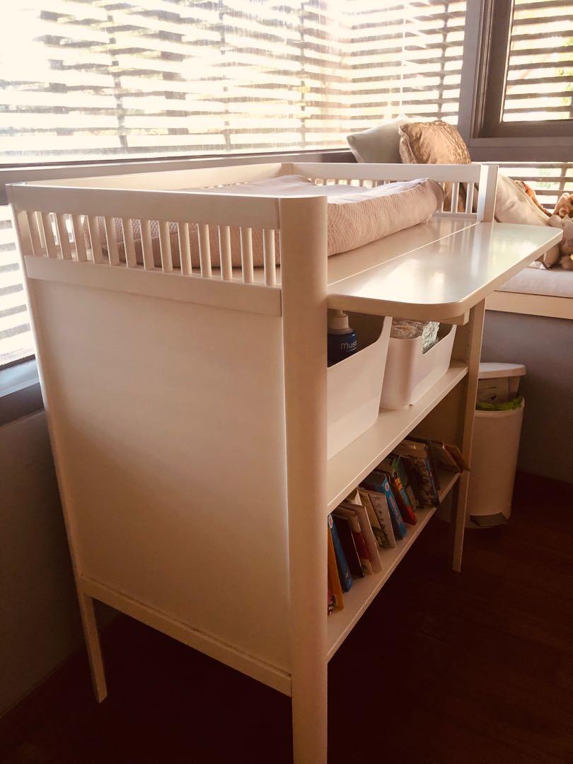 Sebra best sale changing table
