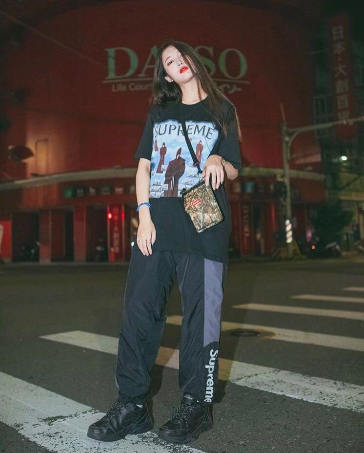 Levitation tee supreme store