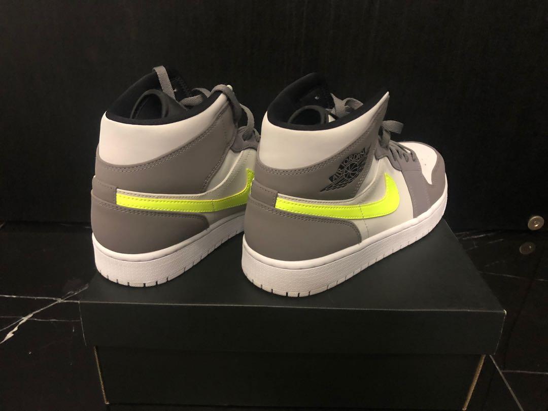 Air Jordan 1 Mid Gunsmoke Volt Neutral Grey