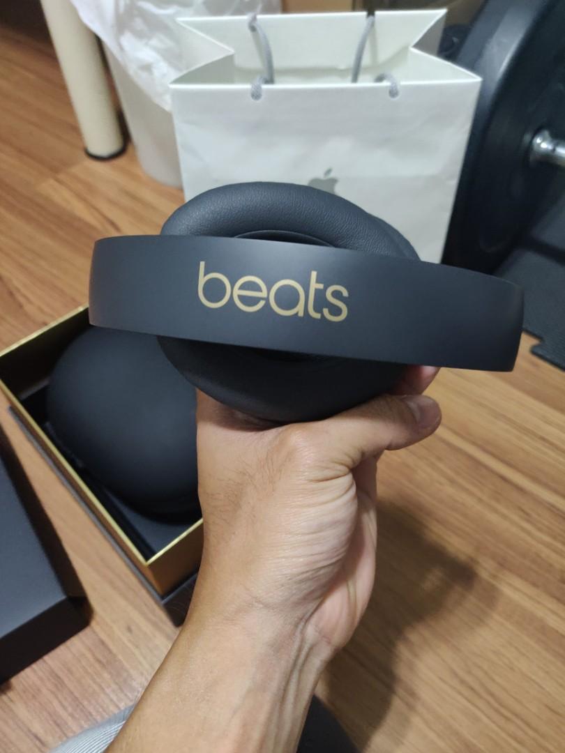 Beats Studio 3 Wireless Headphone Shadow Grey Skyline Collection colour