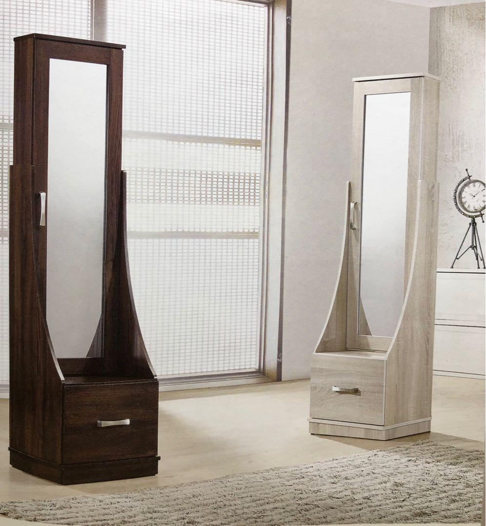 Dresser / dressing table / mirror stand / mirror, Furniture & Home