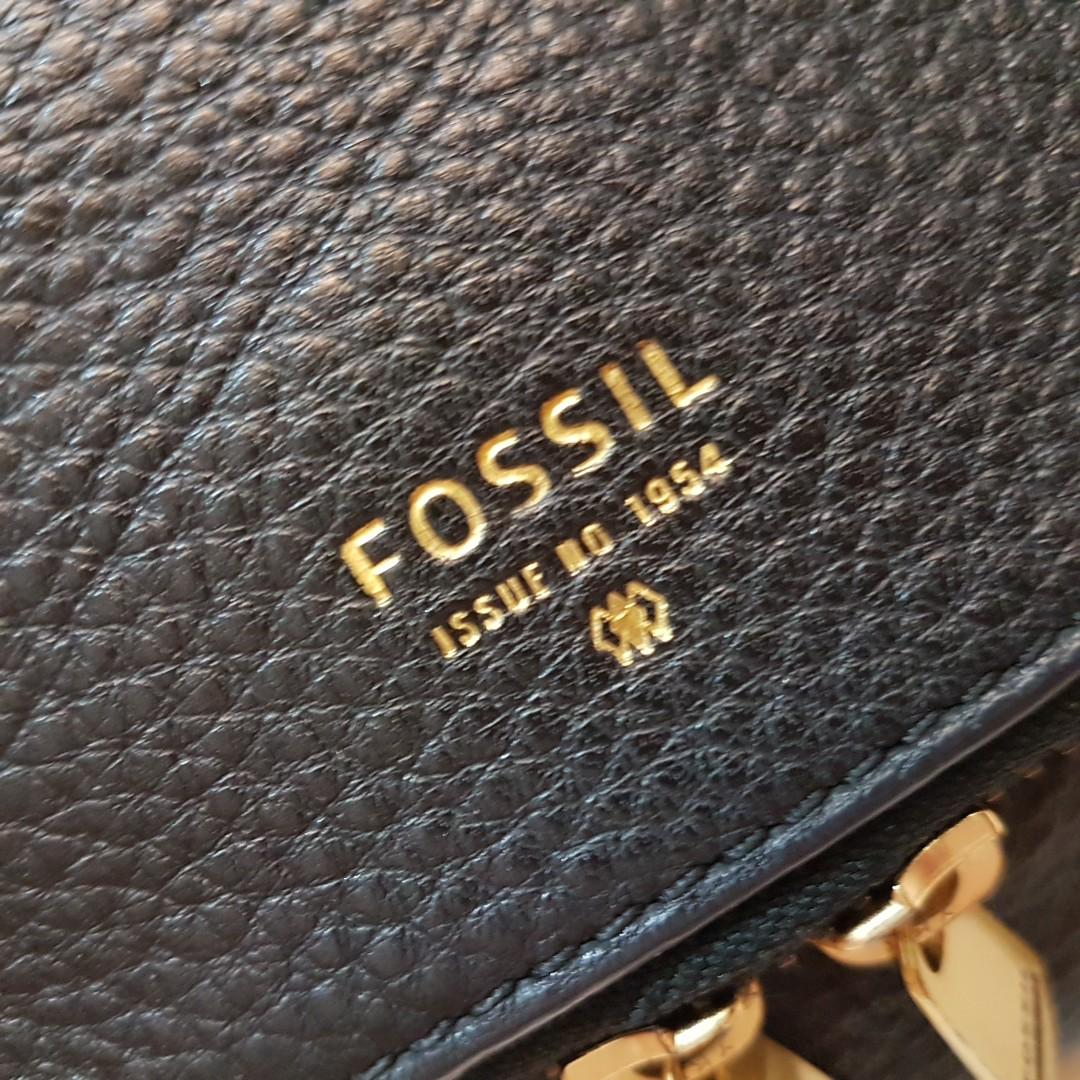Fossil Preston Leather Small Flap Crossbody in Black