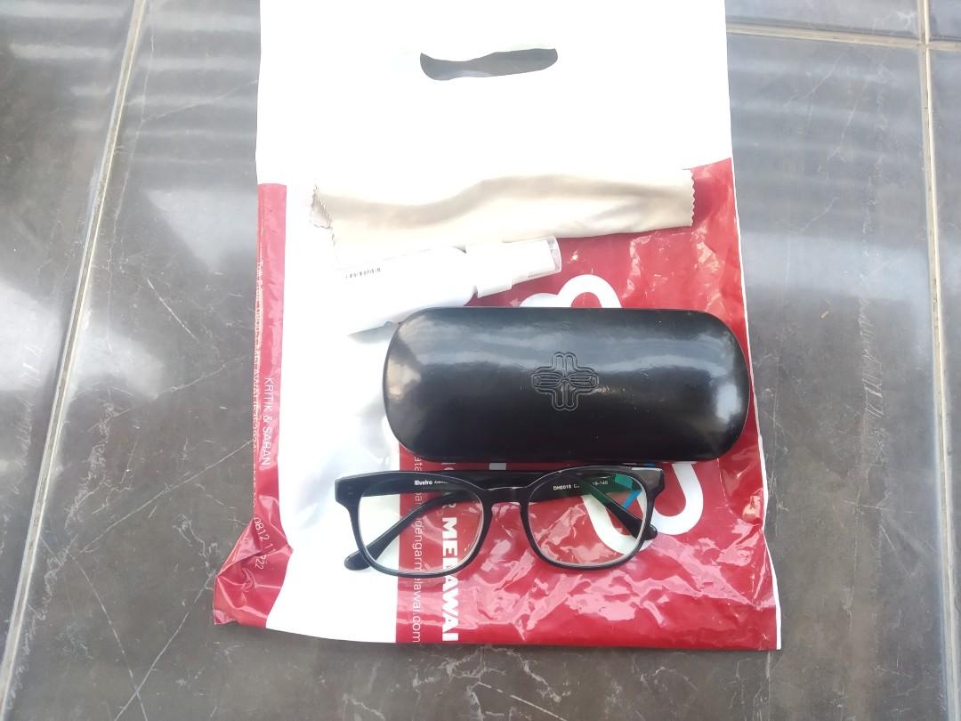 Frame Kacamata Illustro Original Fesyen Pria Aksesoris Kacamata Di Carousell