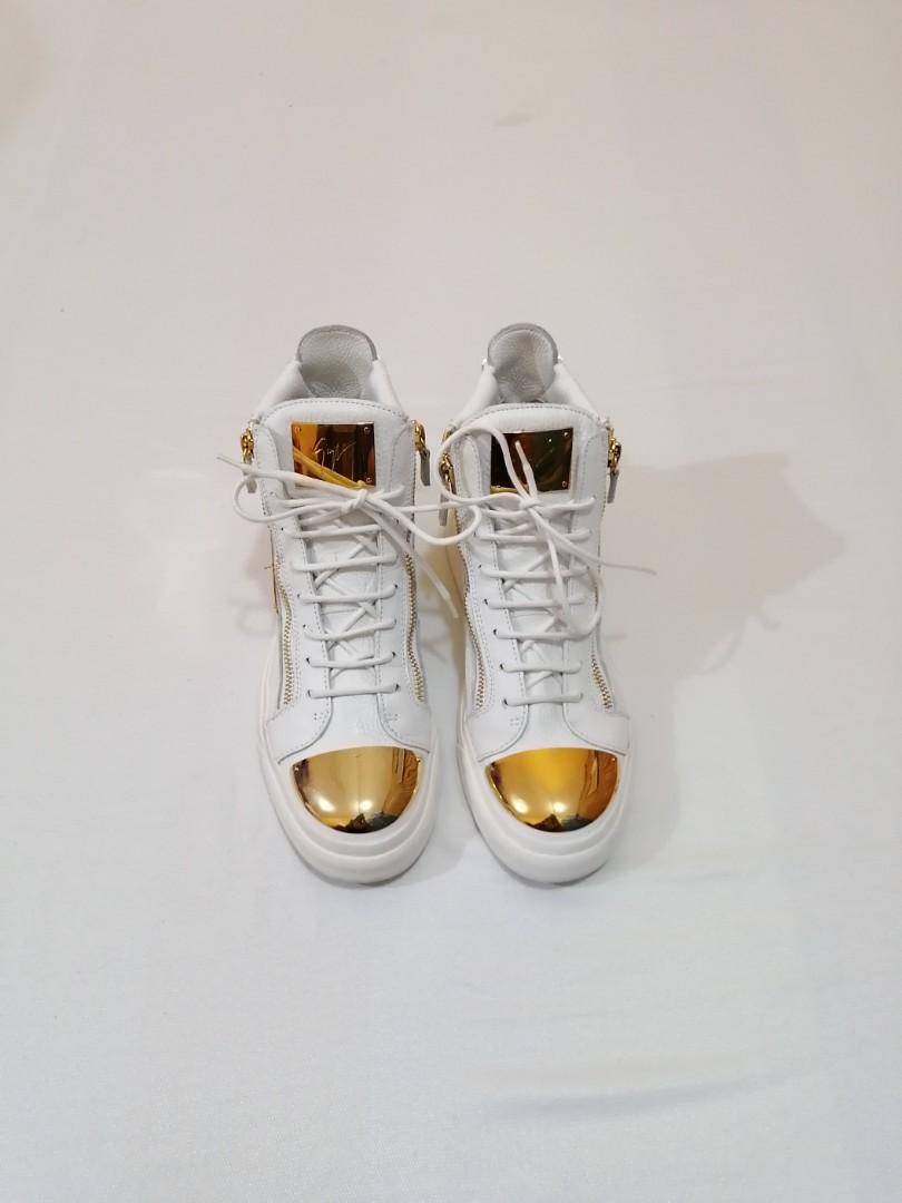 eksistens læder snesevis Giuseppe zanotti white metal plate, Men's Fashion, Footwear, Sneakers on  Carousell