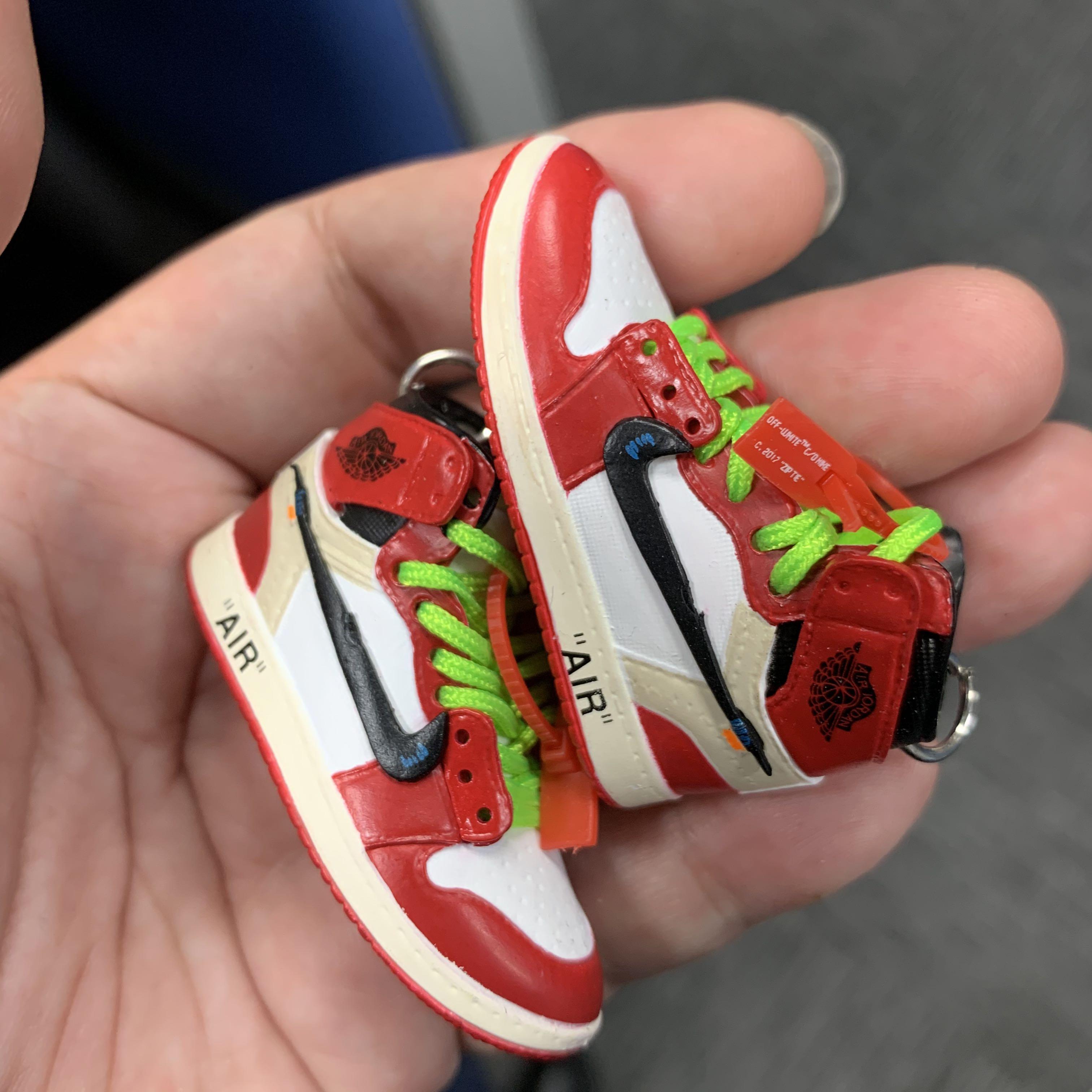 Sneaker Keychain 3D AJ1 X OW X LV Limited Edition