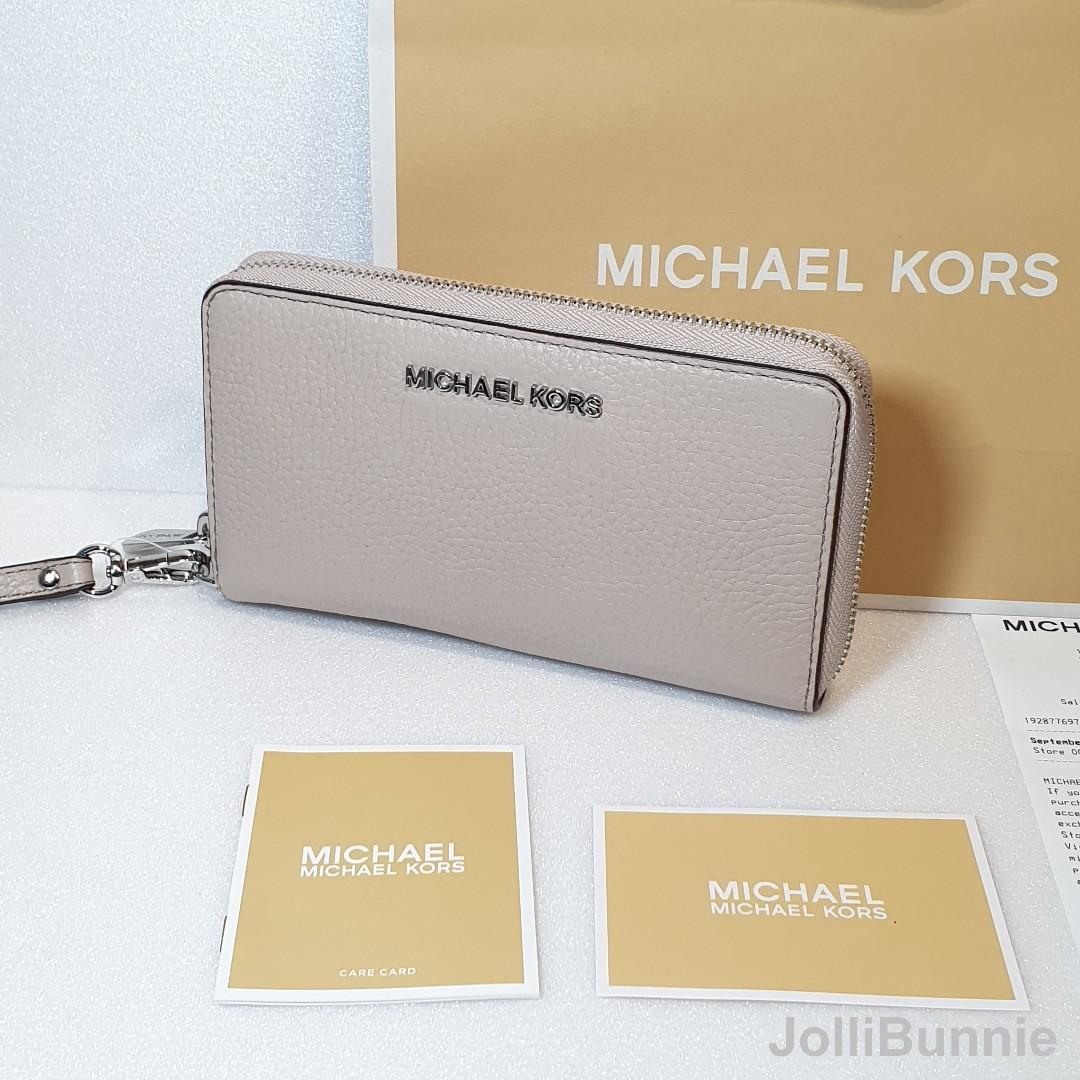 MICHAEL KORS Jet Set Travel Large Phone Wristlet (Cement) #35S9STVE7L #michael  kors wallet #phone holder , Women's Fashion, Bags & Wallets, Wallets & Card  Holders on Carousell