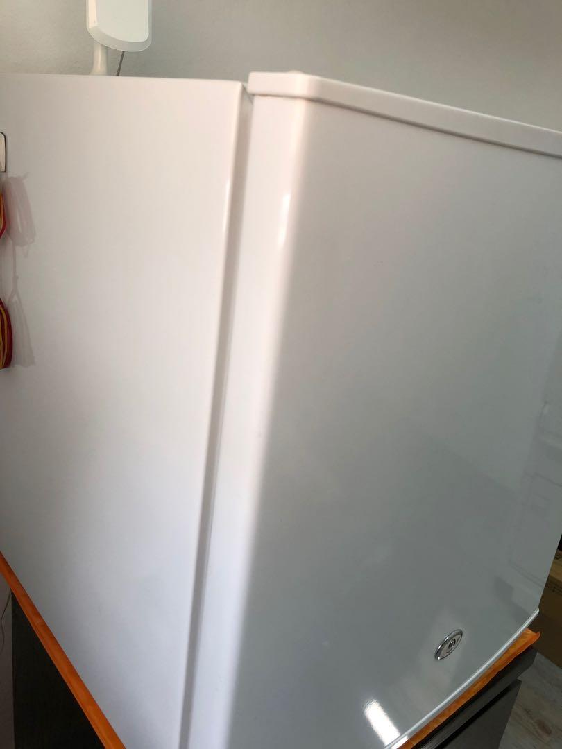 Mini Fridge Freezer Refrigerator Office Pantry Home Appliances