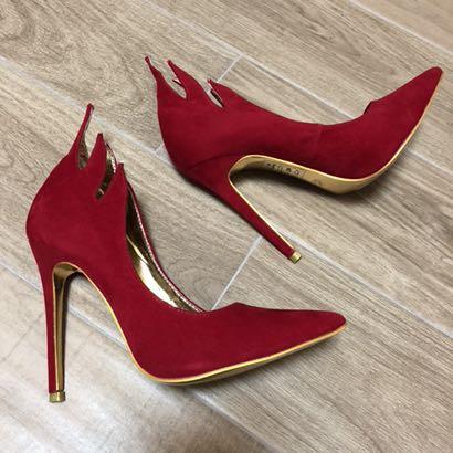 SALE NEW from USA Eur 37 US 7 UK 4 red velvet fire back pointed