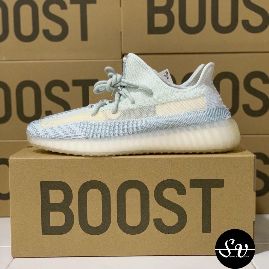 yeezy 350 v2 cloud blue