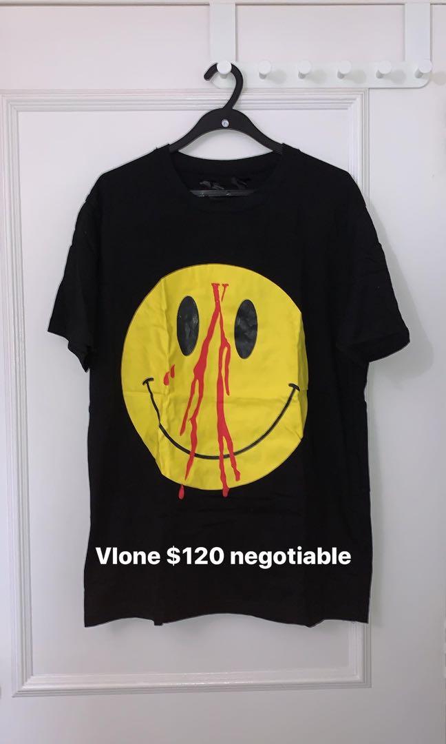 Vlone on sale smiley tee