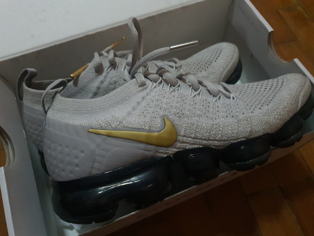 W nike air vapormax flyknit 2, Women's Fashion, Shoes, Sneakers on Carousell
