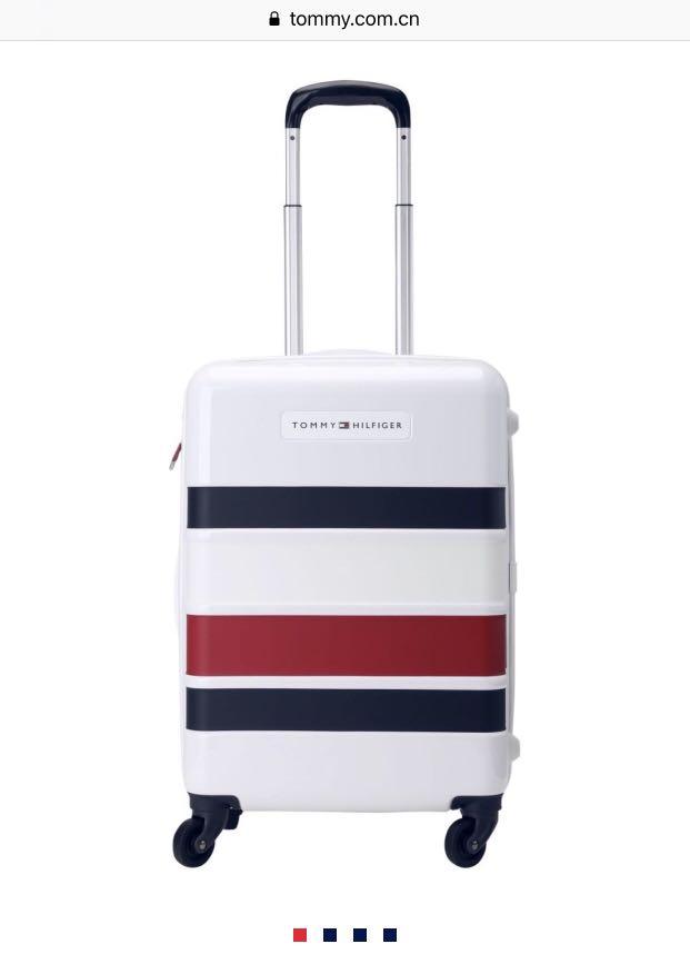 tommy hilfiger luggage size