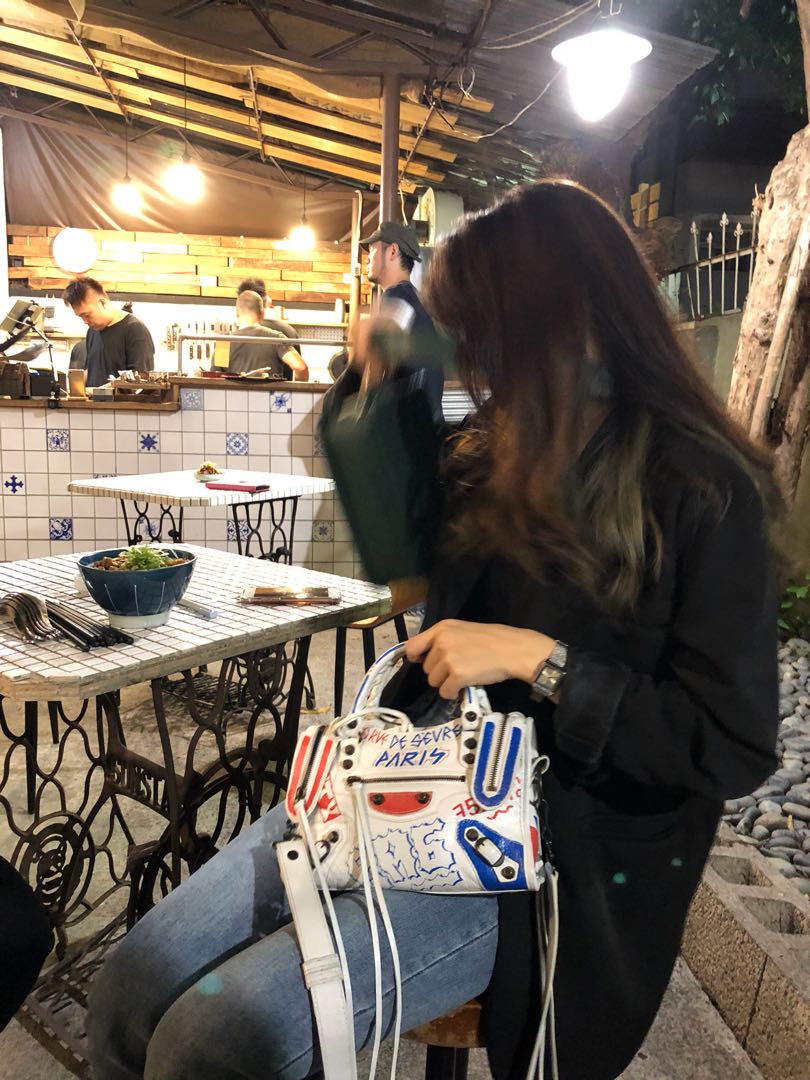 Balenciaga graffiti mini store