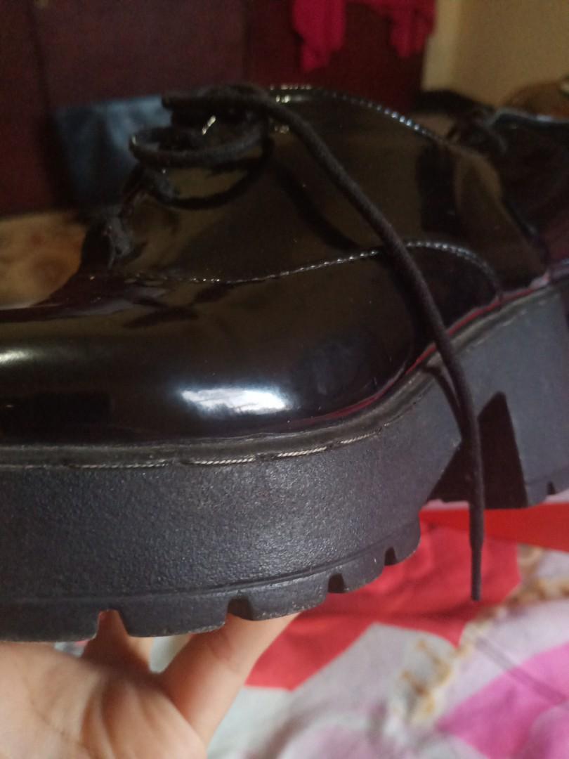 Bata angkle black boot, Fesyen Wanita, Sepatu di Carousell