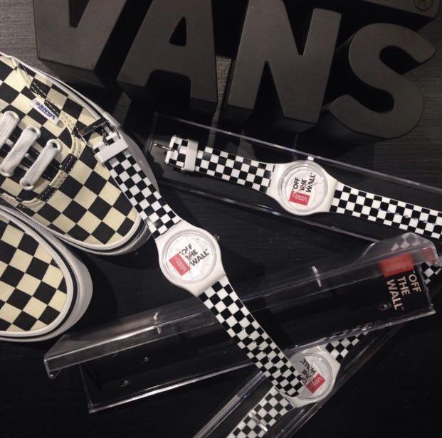 Vans off the wall watch clearance