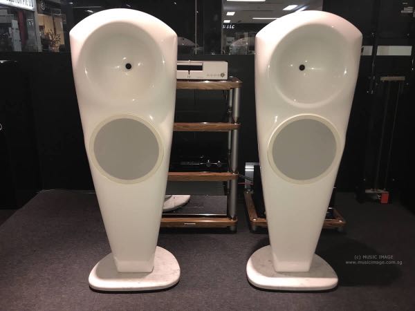 Horns mummy speakers hotsell