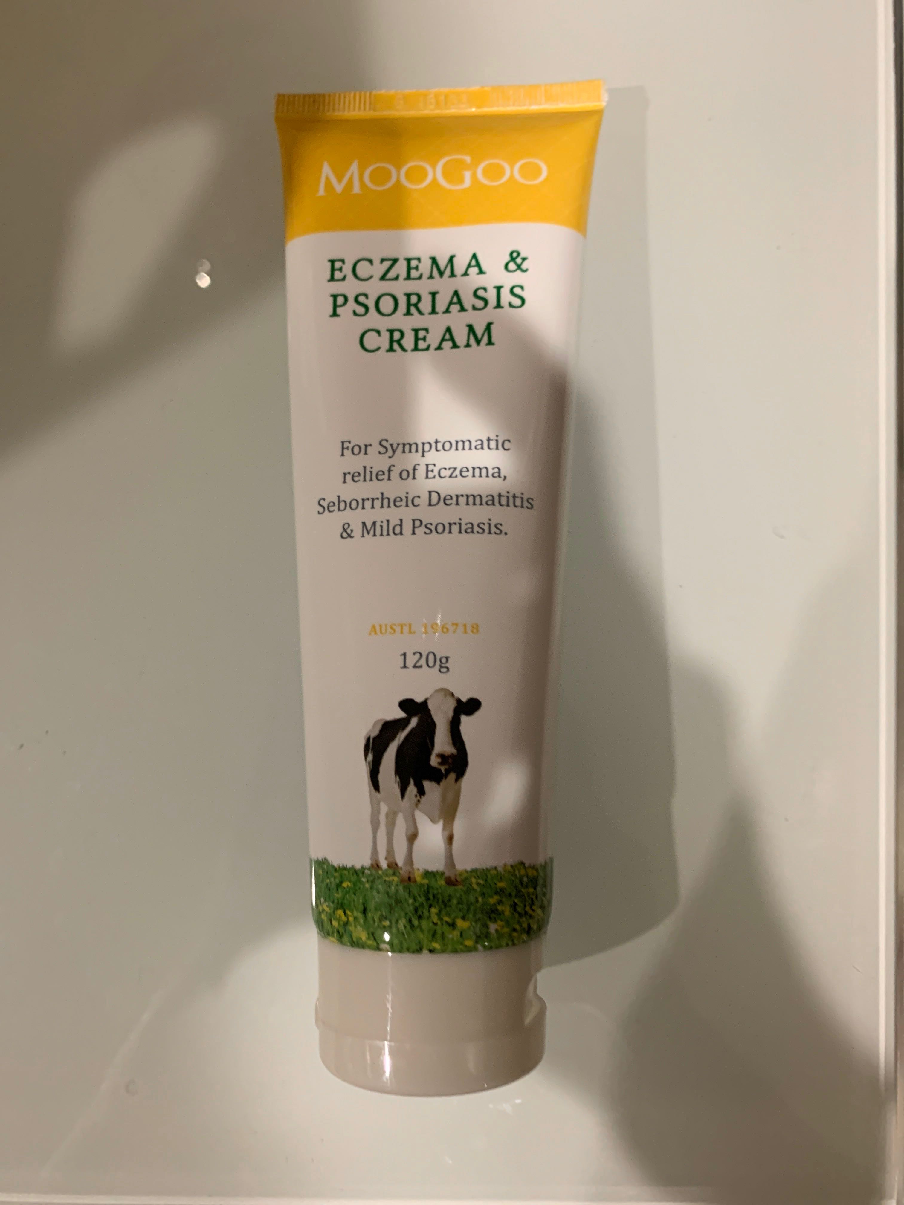 moogoo cream hydrating face cleanser