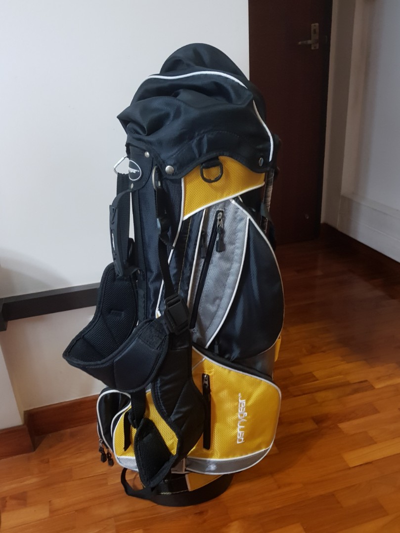 PERRYGEAR Golf Bag (Reduced Pricing to clear space at home), Sports Equipment, Other Sports