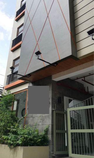 Apartment Building in Manila almost New