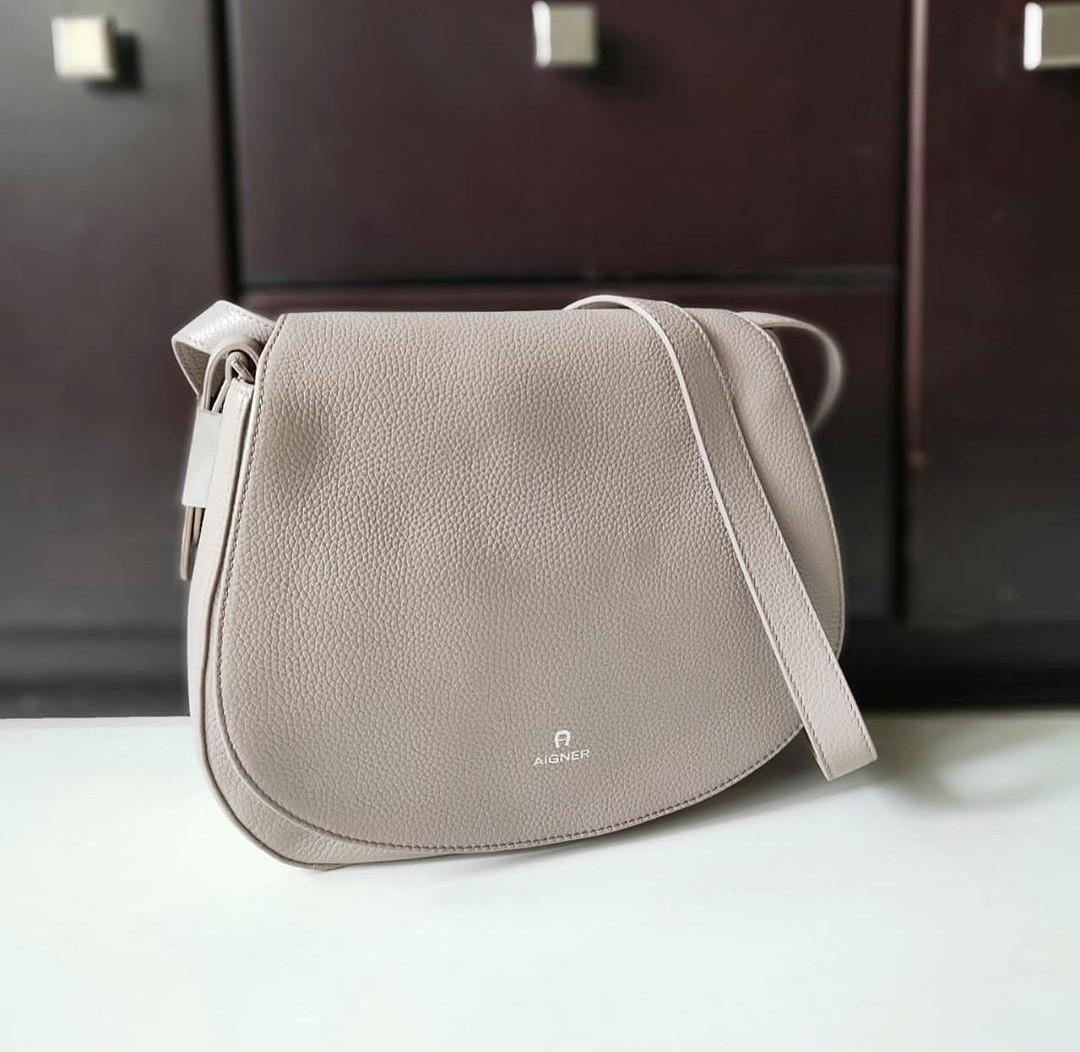 Aigner vittoria bag sales