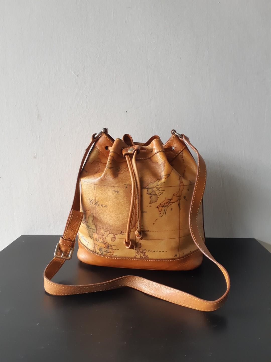 Alviero martini cheap bucket bag