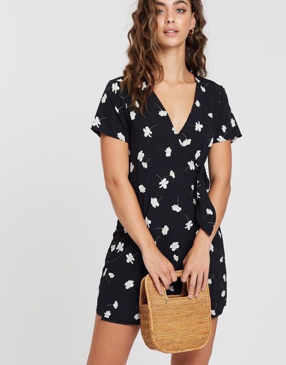 Amuse society deals wrap dress