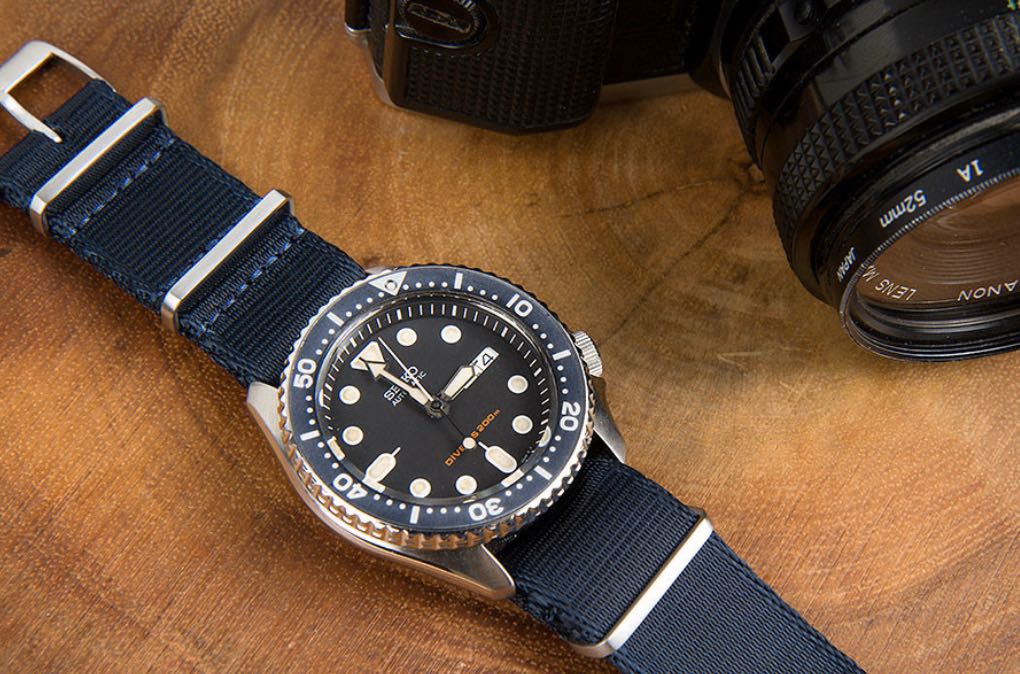 Crown and online buckle supreme nato