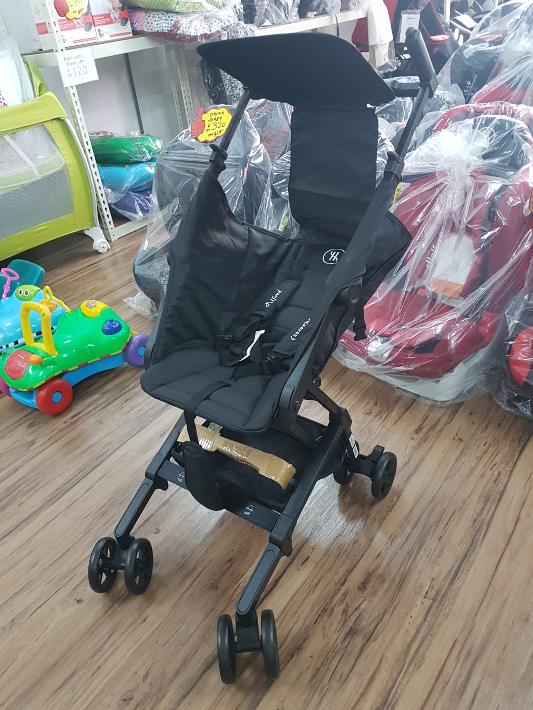 Halford quaver stroller 2025