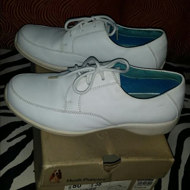 hush puppies nursing shoes