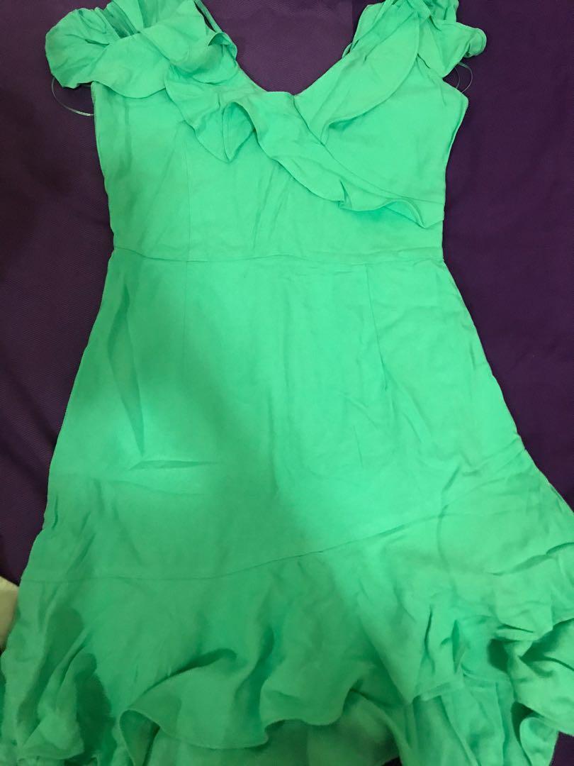 Mango Cold Shoulder Dress (Category: Dresses) located in Quezon City. Submitted by gracesc (Listing ID 256089326, Image 1). Description: Color mint Cold shoulder New without tag.