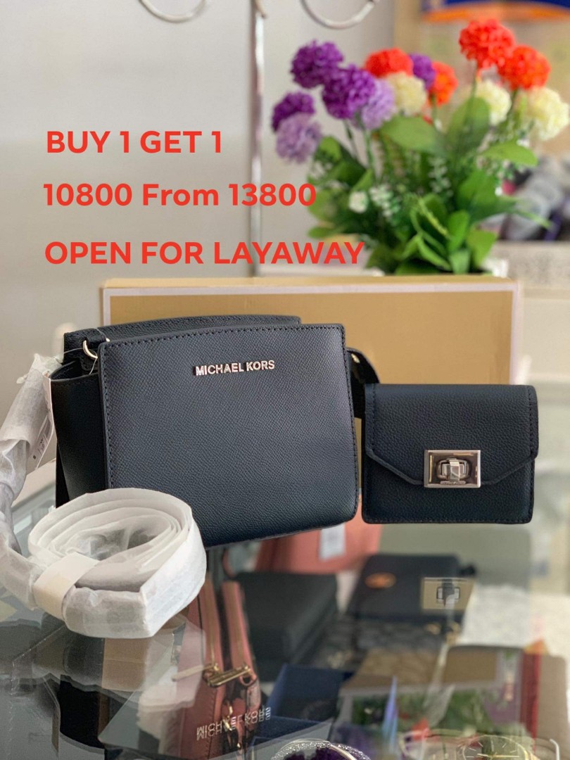 mk hand wallet