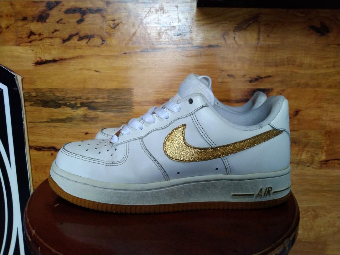 nike air force 1 womens with gold