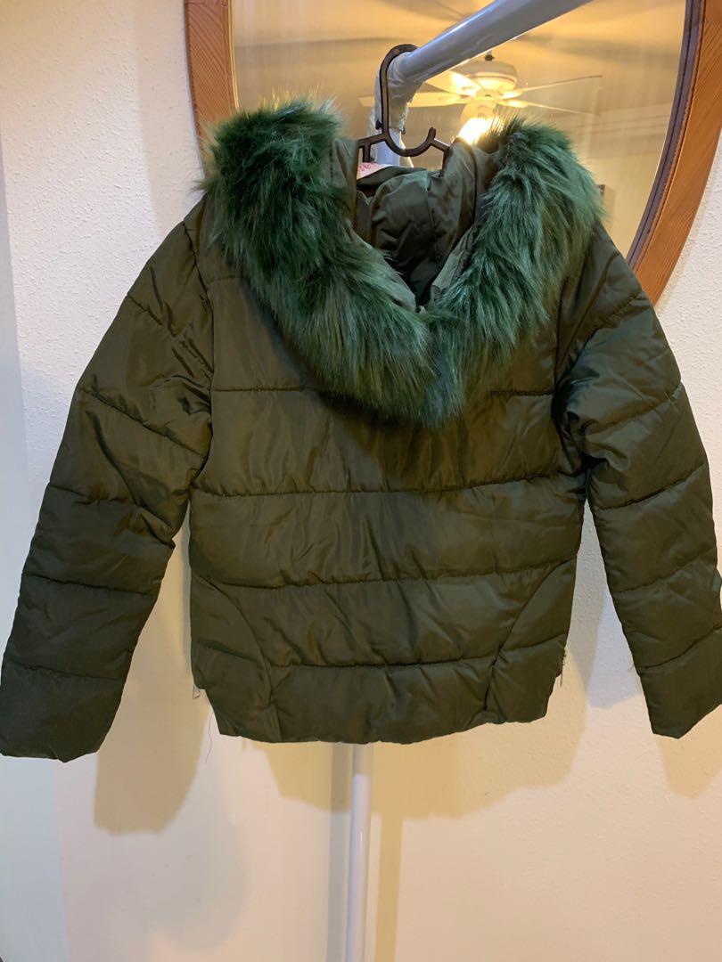 Winter Jacket (Category: Coats, Jackets and Outerwear) located in Singapore. Submitted by gmstyle (Listing ID 256229530, Image 3). Description: Size: M / EU 38 / UK 10 / US 6.