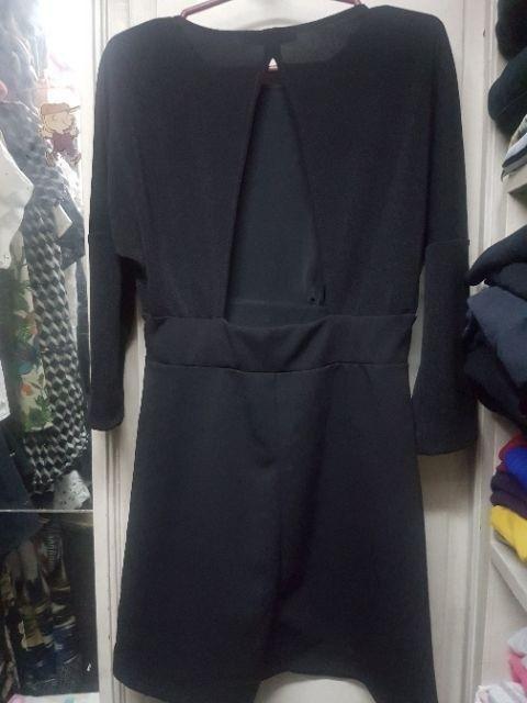 Zara Triangle Cutout Dress (Category: Dresses) located in Mandaluyong City. Submitted by mnlpicks (Listing ID 256105208, Image 2). Description: .