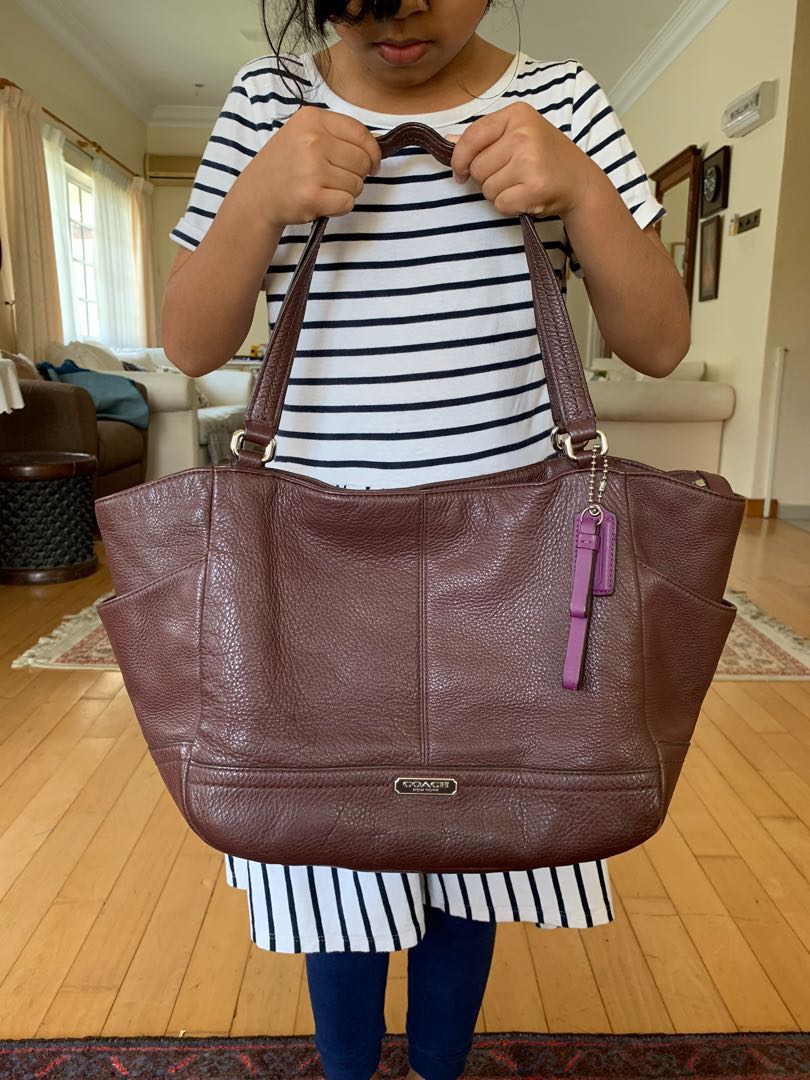 AUTHENTIC COACH PARK LEATHER CARRIE TOTE Women s Fashion Bags